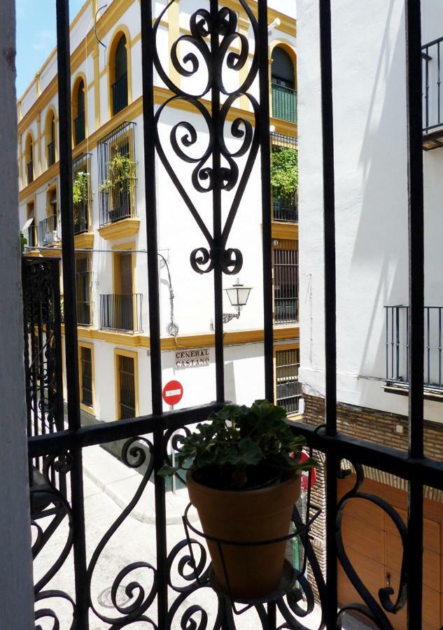Rodo Arenal Apartment Севиля Екстериор снимка